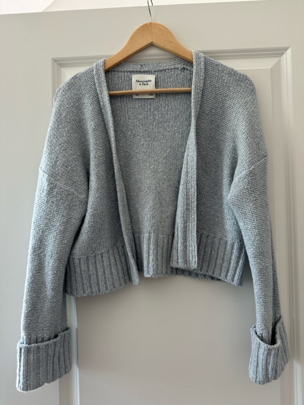 Abercrombie & Fitch Light Gray Cropped Open-Front Cardigan